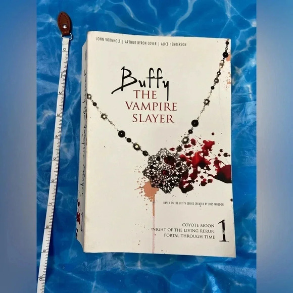 Buffy the Vampire Slayer 1: Coyote Moon; Night of the Living Rerun,
๐งโโ๏ธ๐ - Picture 3 of 7